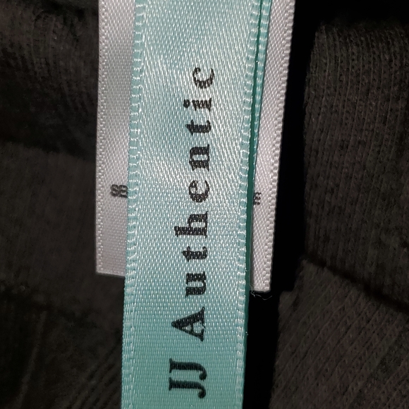 JJ Authentic Dress - Picture 2 of 3